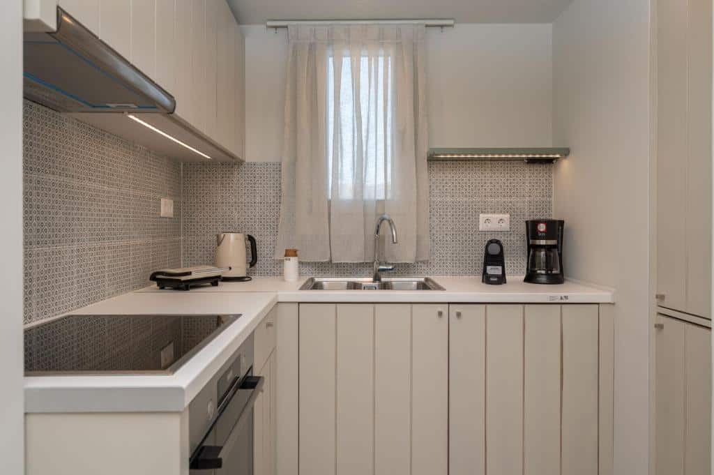 Superior Suite 707 (2)