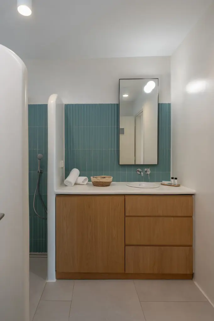 Superior Suite Jacuzzi 701 (1)