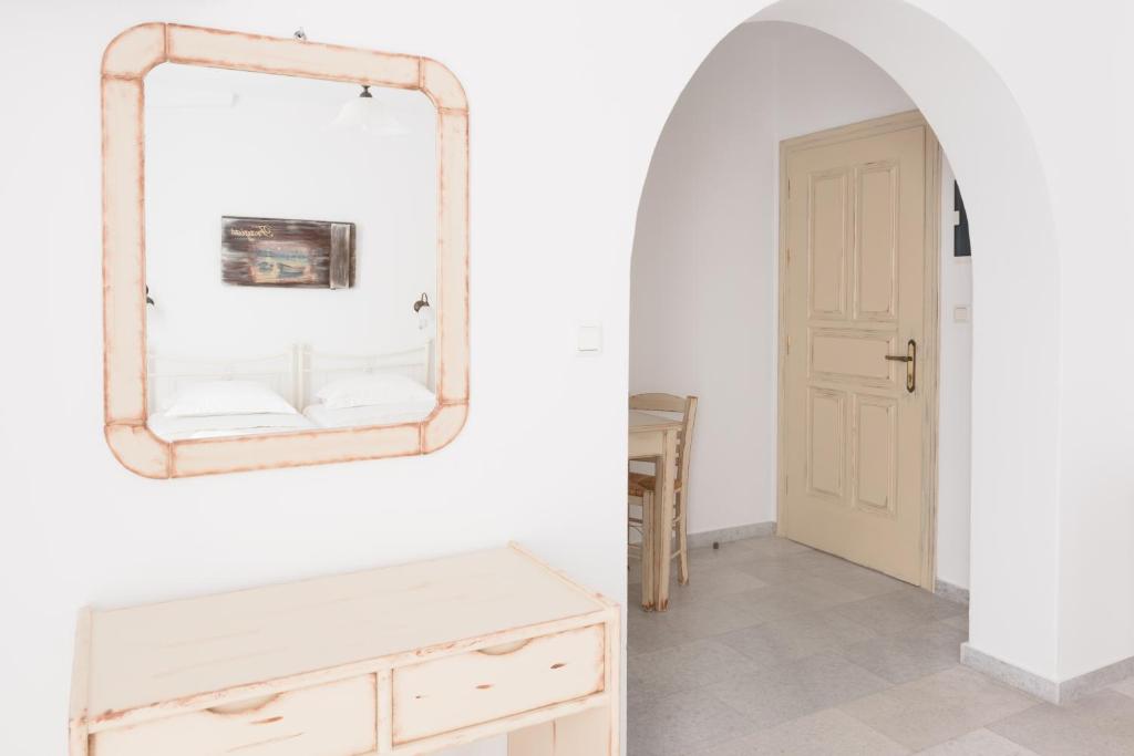 Deluxe Double Room With Balcony (12)