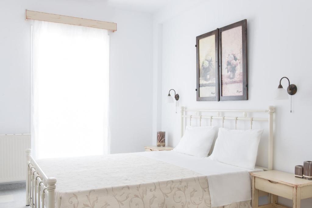 Deluxe Double Room With Balcony (3)