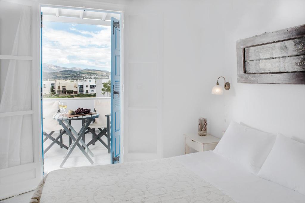 Deluxe One Bedroom Apartment With City View (12)