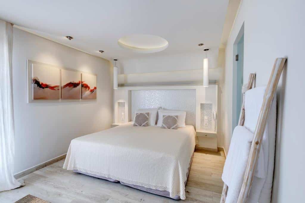 Double or Twin Room (4)