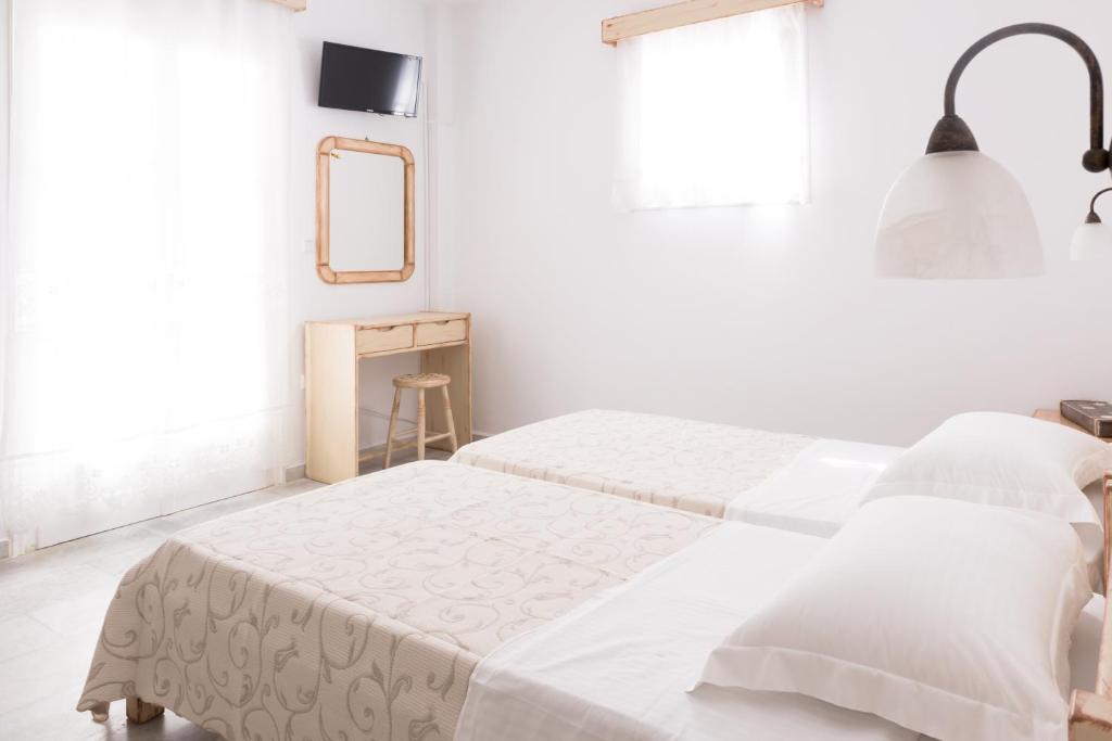 Economy Double Room (9)