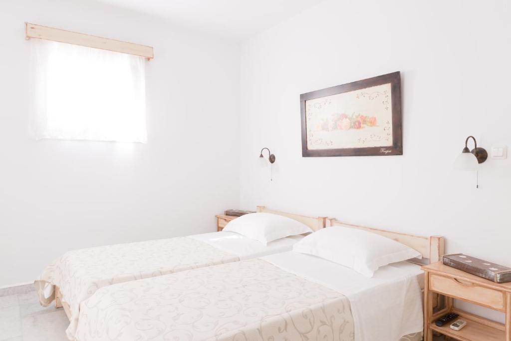 Economy Quadruple Room (1)