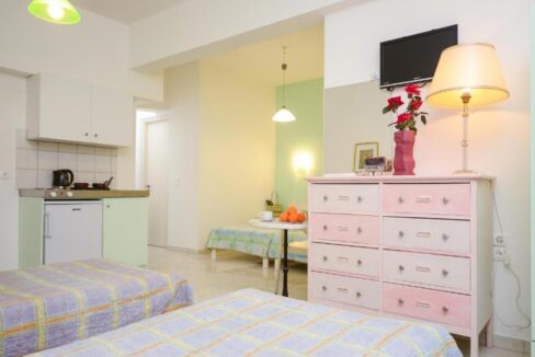 Quadruple Room Celeste (4)