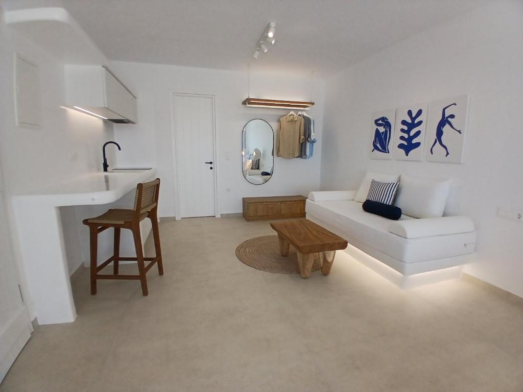 Comfort Suite with Sea View (12)