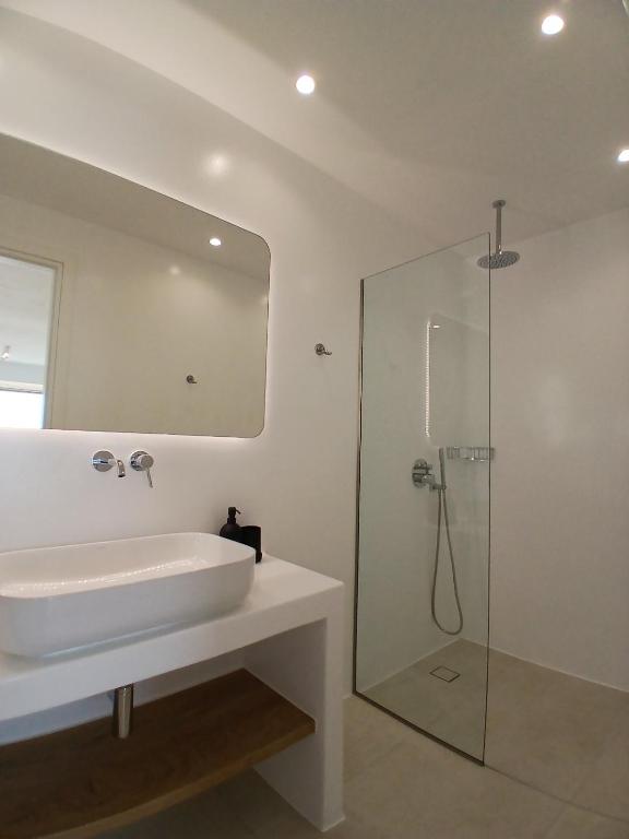 Comfort Suite with Sea View (5)