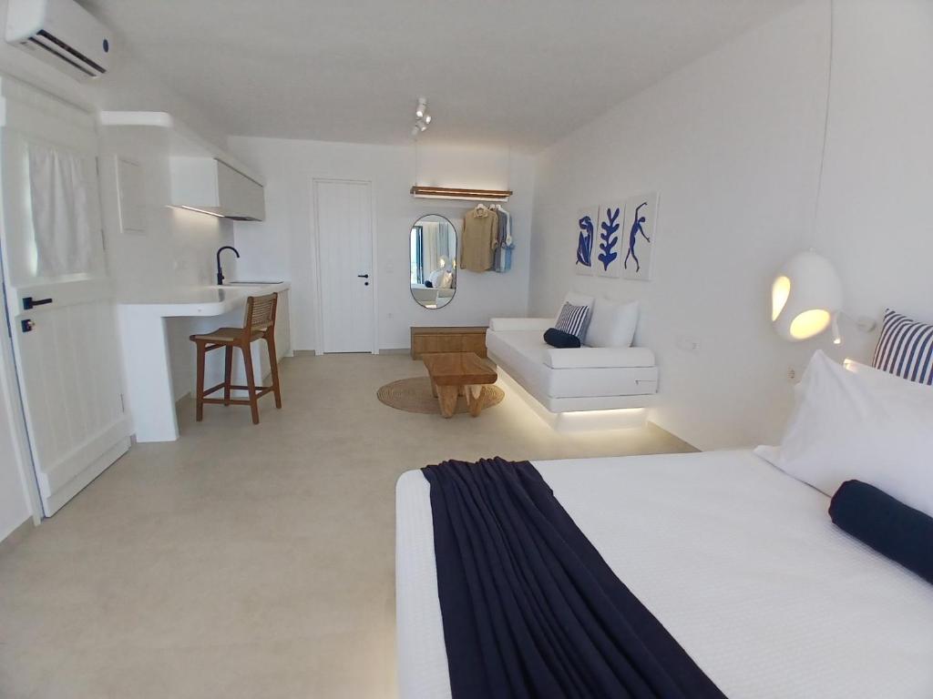 Comfort Suite with Sea View (8)