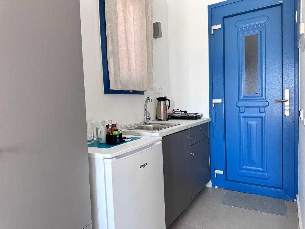 Double or Twin Room with Terrace (23)