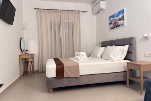 Double or Twin Room with Terrace (28)