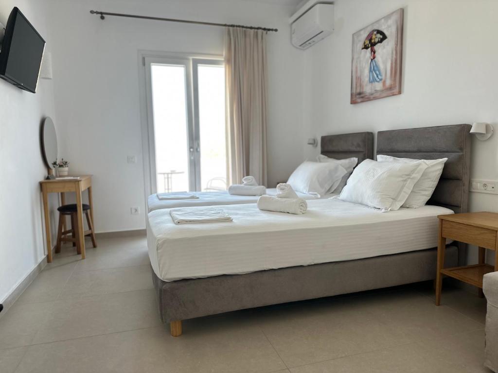 Double or Twin Room with Terrace (34)