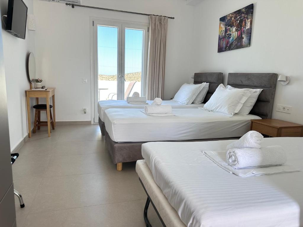 Double or Twin Room with Terrace (35)