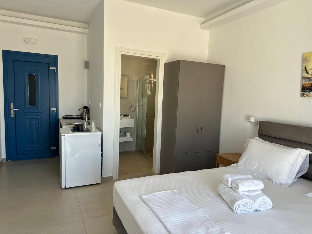 Double or Twin Room with Terrace (38)
