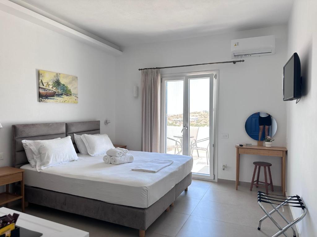 Double or Twin Room with Terrace (39)