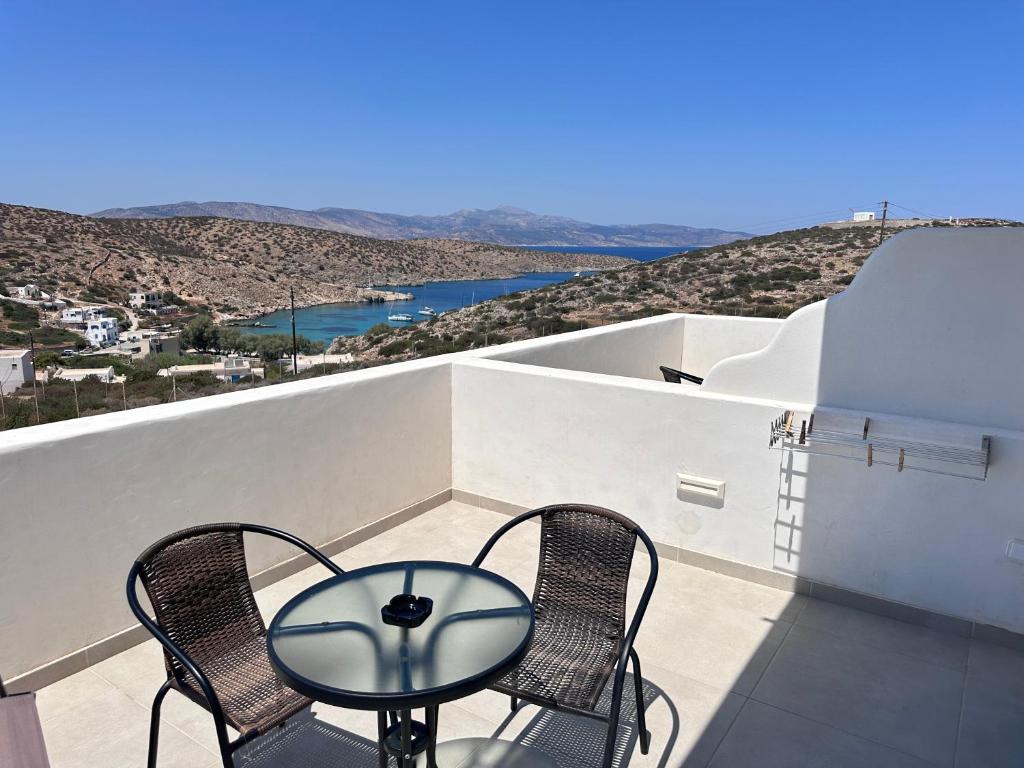 Double or Twin Room with Terrace (40)