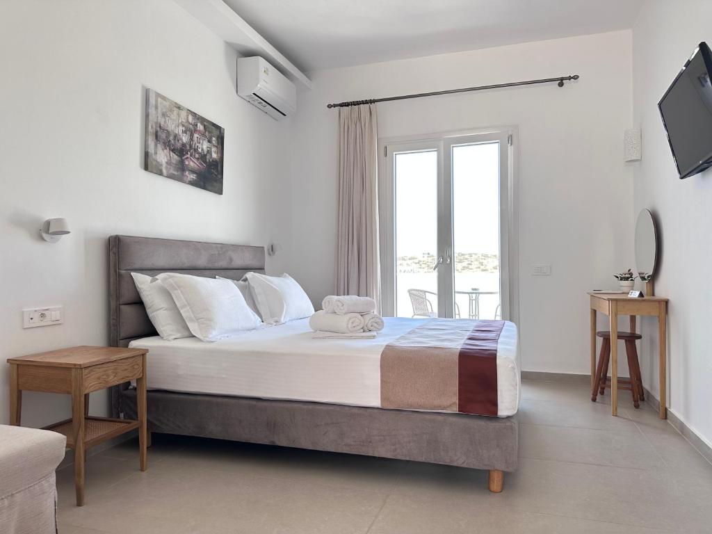 Double or Twin Room with Terrace (41)
