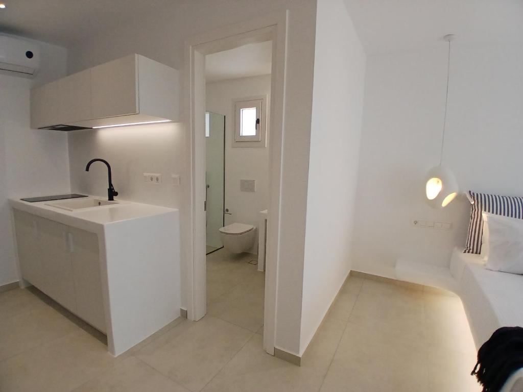 Executive Suite with Sea View (2)