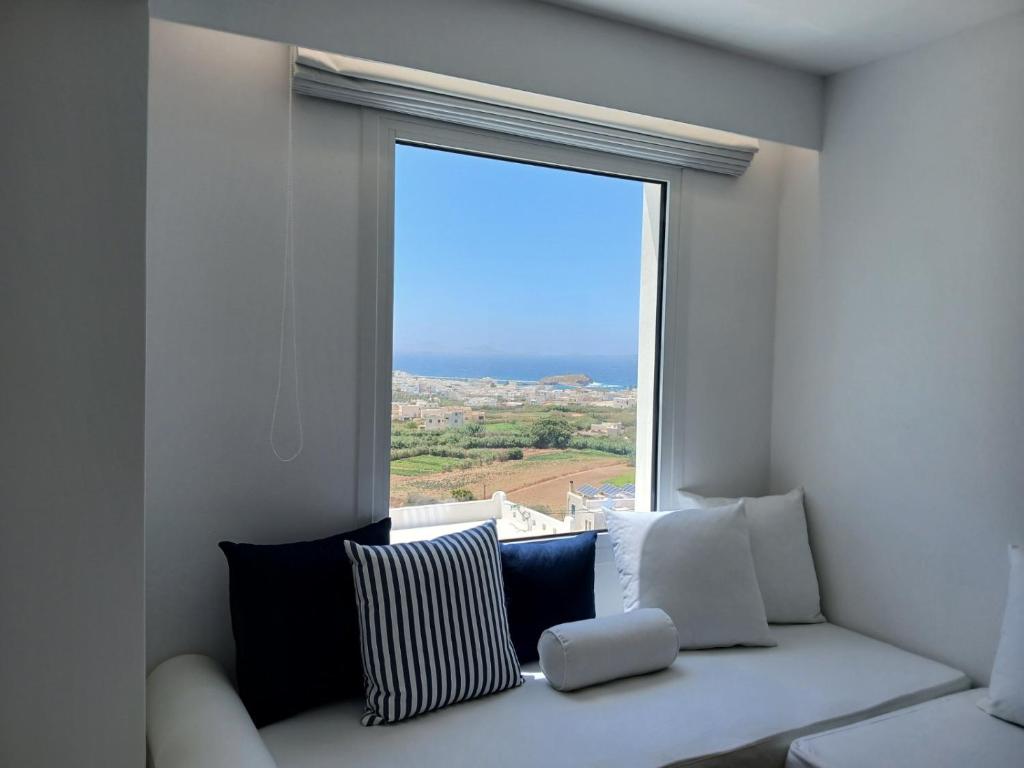 Executive Suite with Sea View (8)