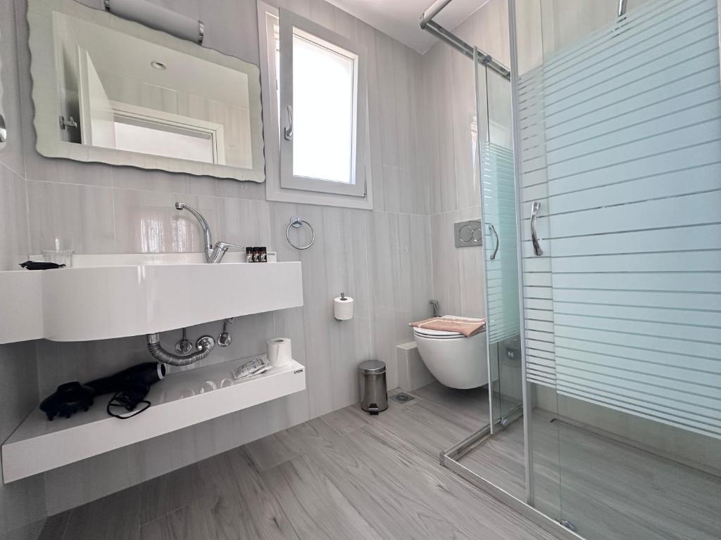 Suite With Sea View (16)