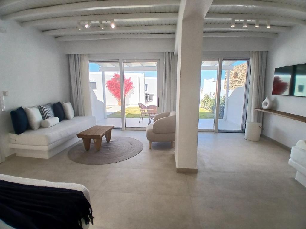Superior Suite with Garden View (1)