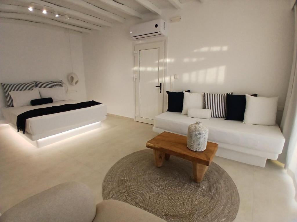 Superior Suite with Garden View (3)