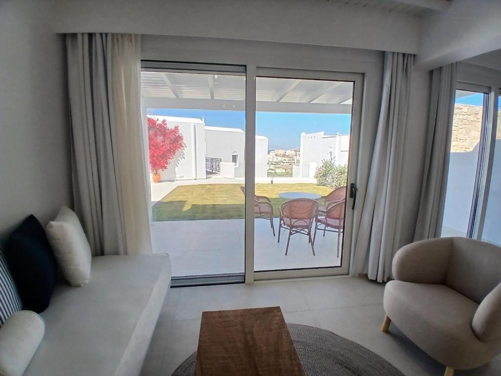 Superior Suite with Garden View (9)