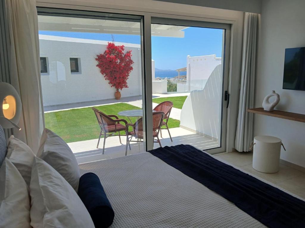 Comfort Suite with Garden View (6)