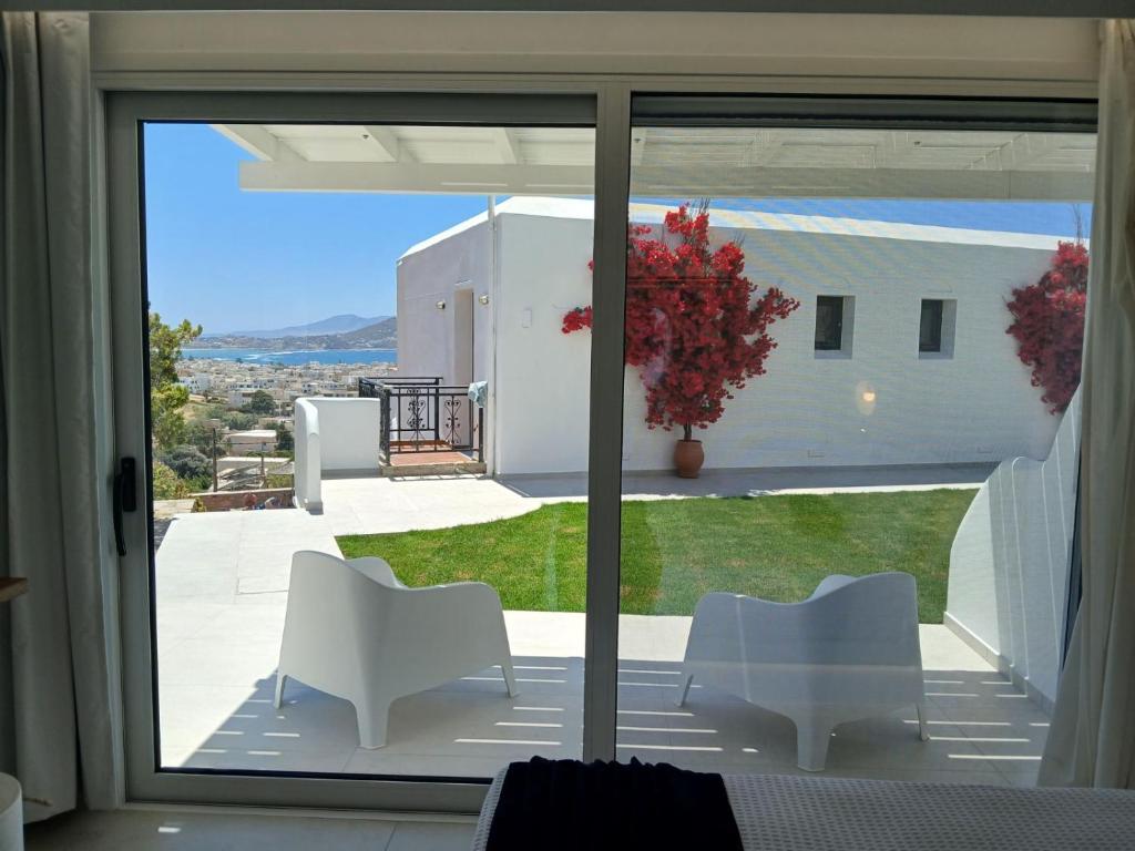 Comfort Suite with Partial Sea View (5)