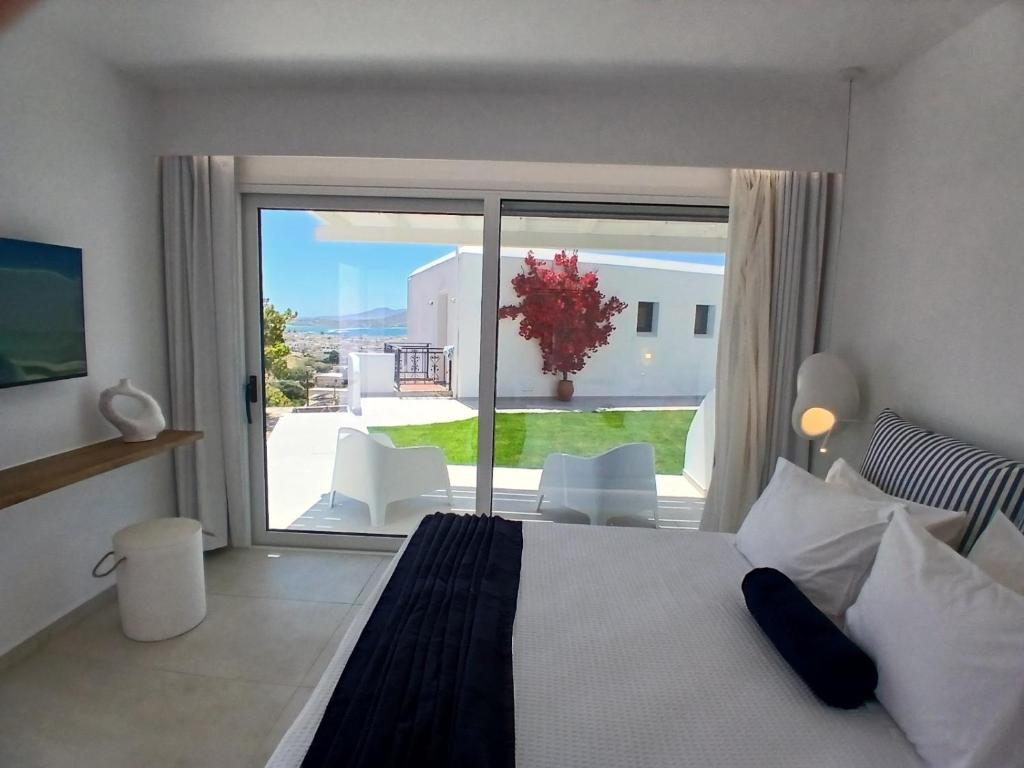 Comfort Suite with Partial Sea View (8)