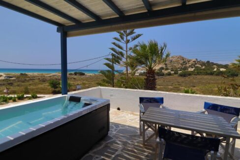 Deluxe Suite with Outdoor Jacuzzi (2)