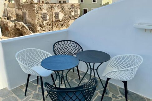 Ione Inn (1)
