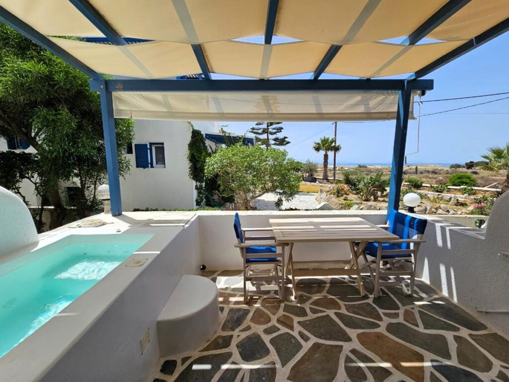 Junior Suite with Outdoor Jacuzzi (2)