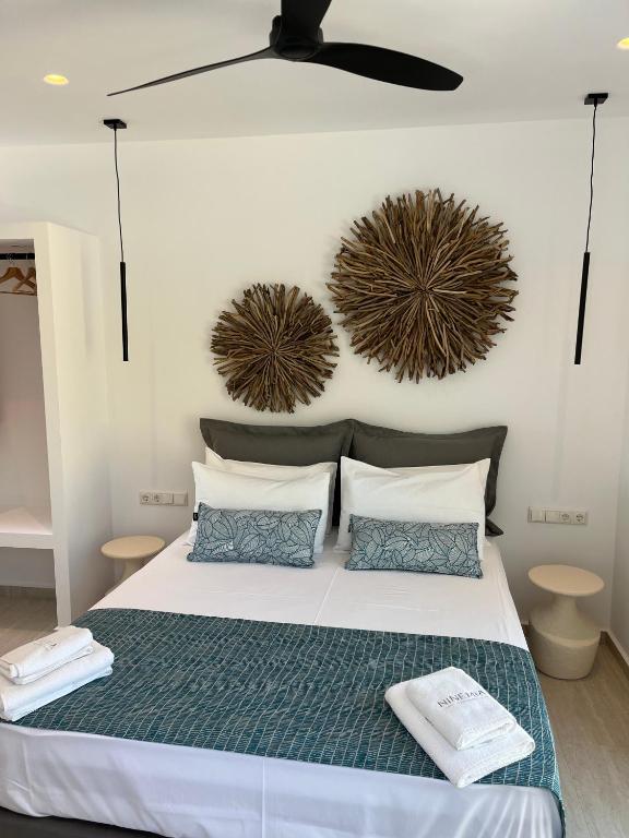 Junior Suite with Pool View (3)