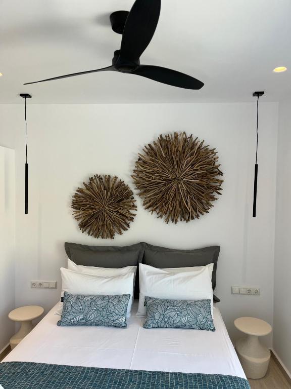 Junior Suite with Pool View (4)