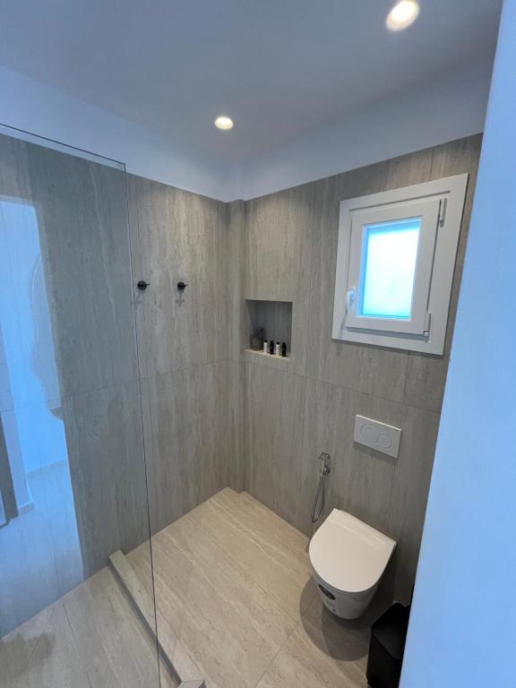 Junior Suite with Pool View (6)