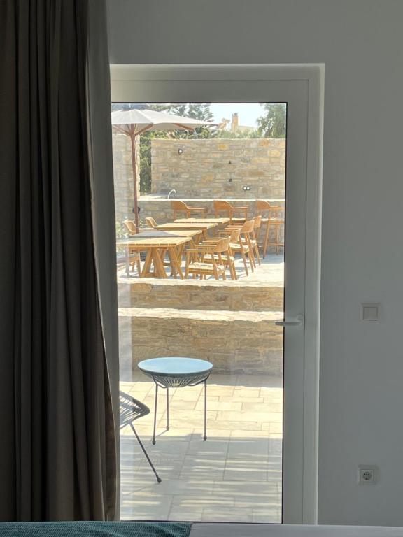 Ostria Room (2)