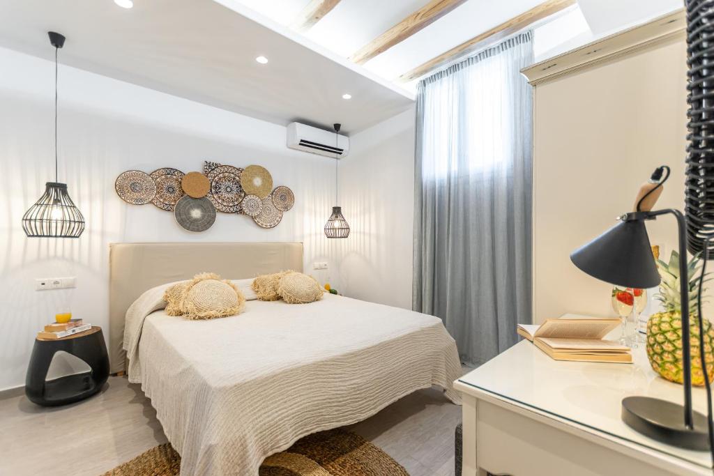 Grand 3 Bedroom Suite With Private Pool And Garden Aria (29)