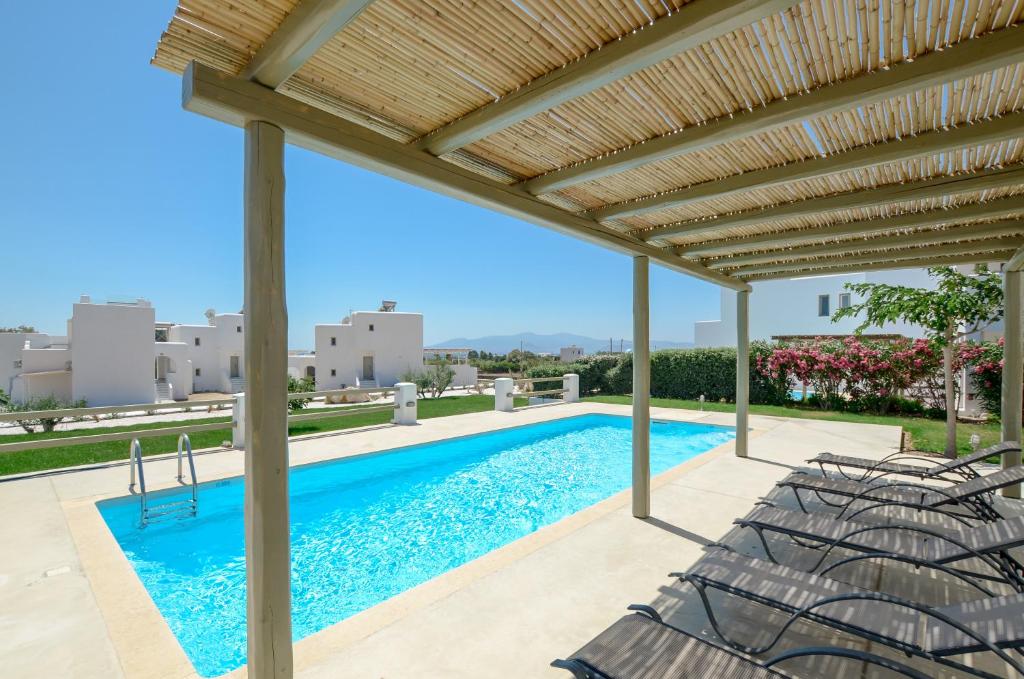 Grand 5 Bedroom Villa With Private Pool And Hot Tub (10)