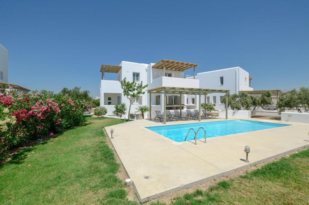 Grand 5 Bedroom Villa With Private Pool And Hot Tub (20)