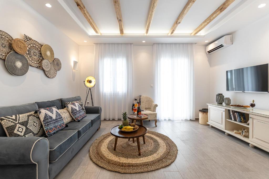 Grand 5 Bedroom Villa With Private Pool And Hot Tub (23)