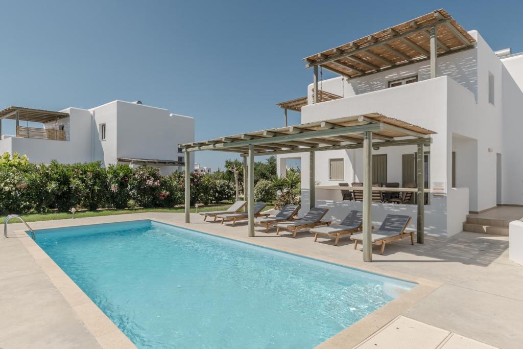 Grand 5 Bedroom Villa With Private Pool And Hot Tub (32)