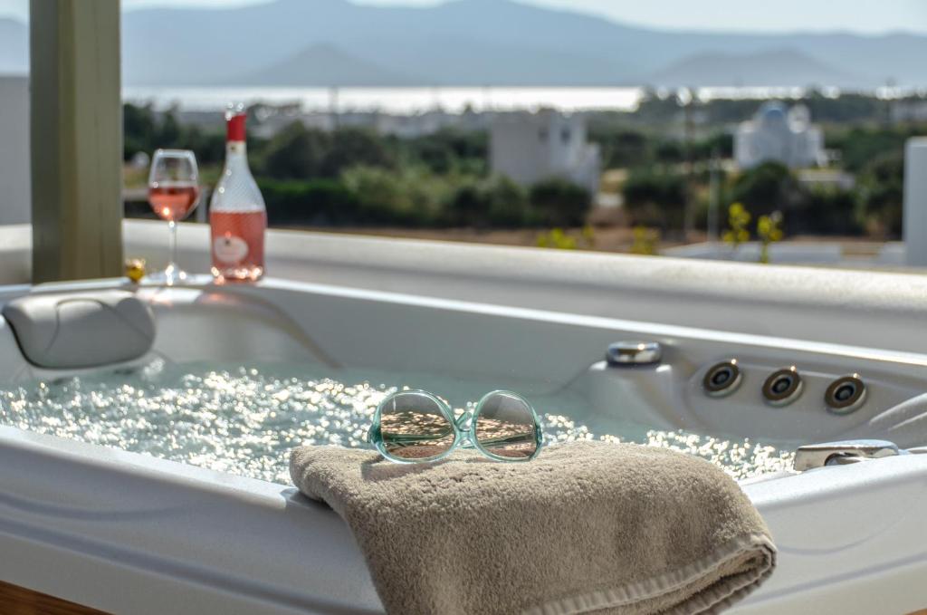 Premium 1 Bedroom Suite With Hot Tub And Sea View (6)