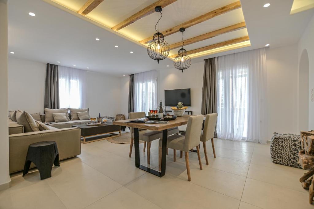 Premium 2 Bedroom Suite With Hot Tub And Sea View (10)