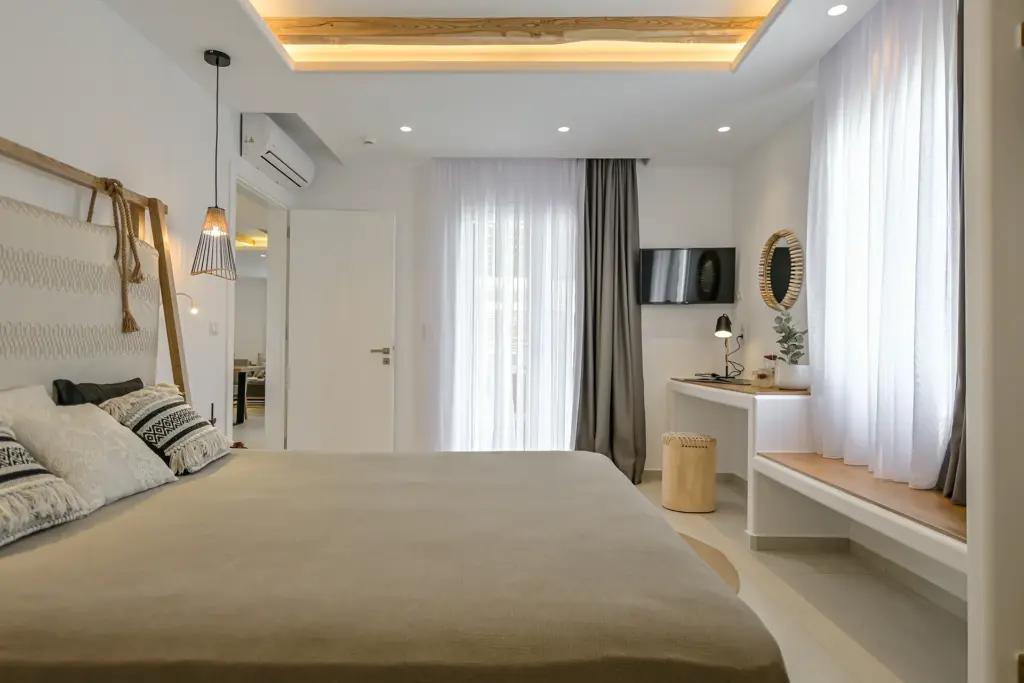 Premium 2 Bedroom Suite With Hot Tub And Sea View (11)