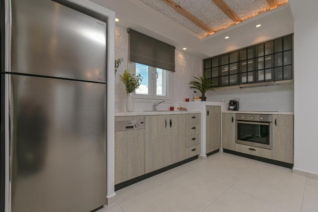 Premium 2 Bedroom Suite With Hot Tub And Sea View (14)