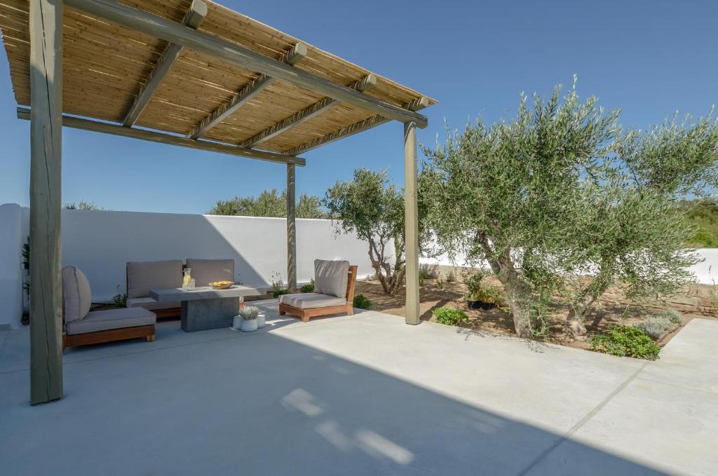 Superior 2 Bedroom Suite With Private Pool And Sea View (5)