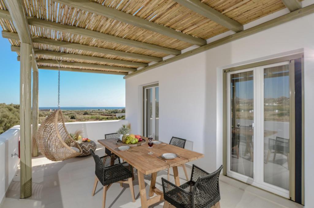 Superior 2 Bedroom Suite With Private Pool And Sea View (8)