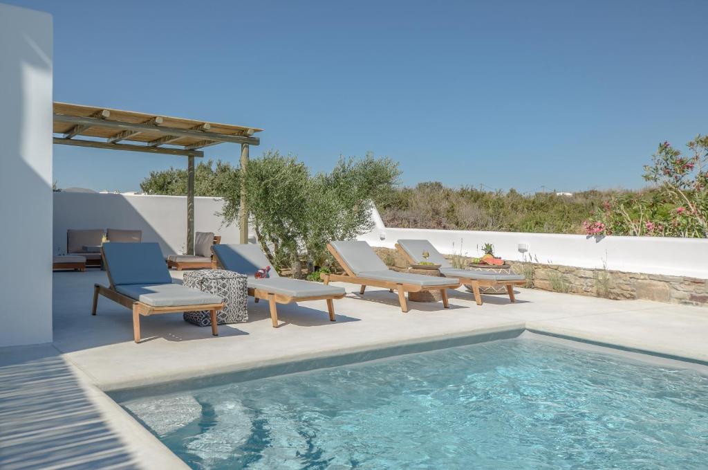 Superior 2 Bedroom Suite With Private Pool And Sea View (9)