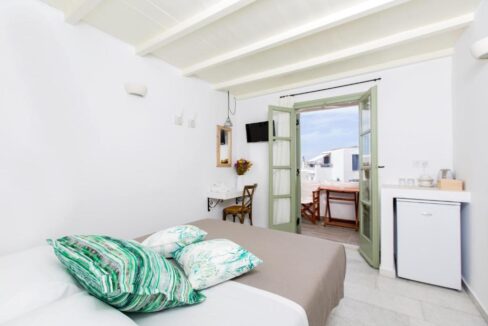 Deluxe Room (15)