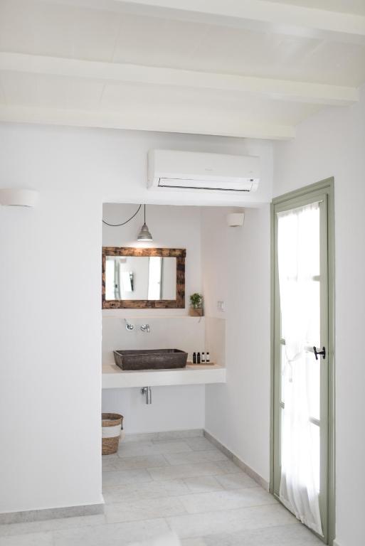 Deluxe Room (4)